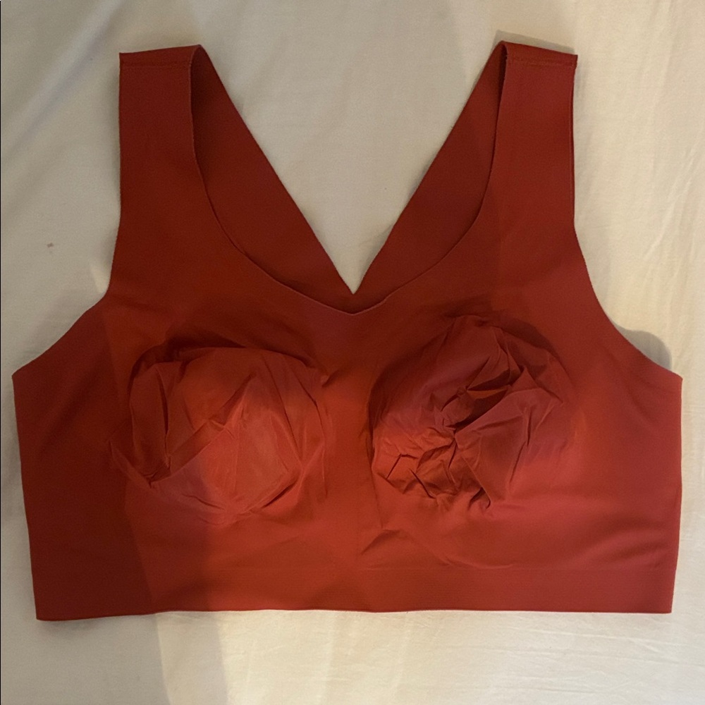 Evelyn and Bobbie ‘Defy’ bra